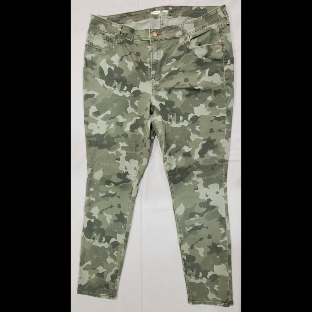 Old Navy Rockstar Super Skinny Mid-Rise Jeans - Like New